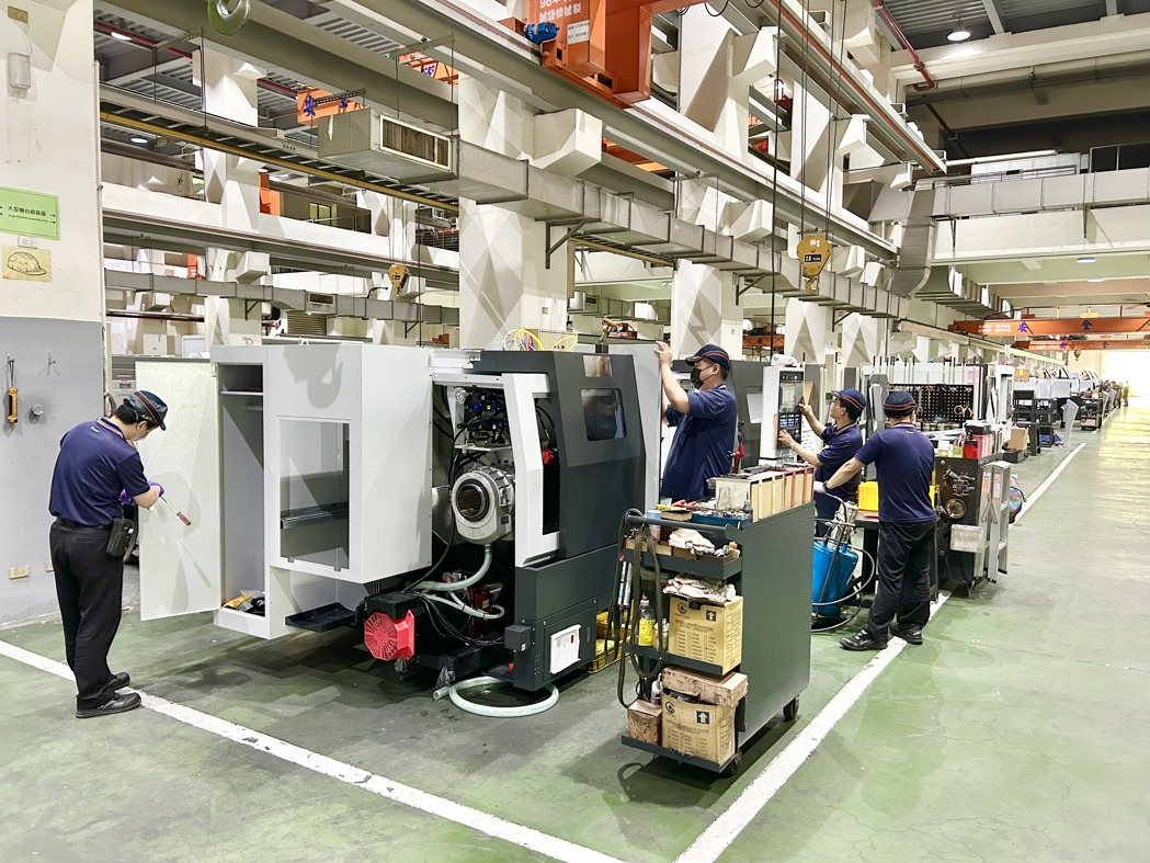 台灣機械出口已連續四個月成長，顯示機械產業緩步回溫中。記者宋健生/攝影