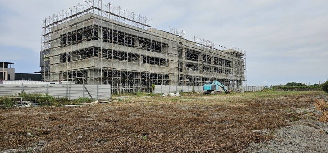 為因應海內外訂單持續增長，兆豐精密啟動新廠擴建計畫，預計2025年底正式啟用智慧化產線，全面提升產能與製程效率。 兆豐精密/提供