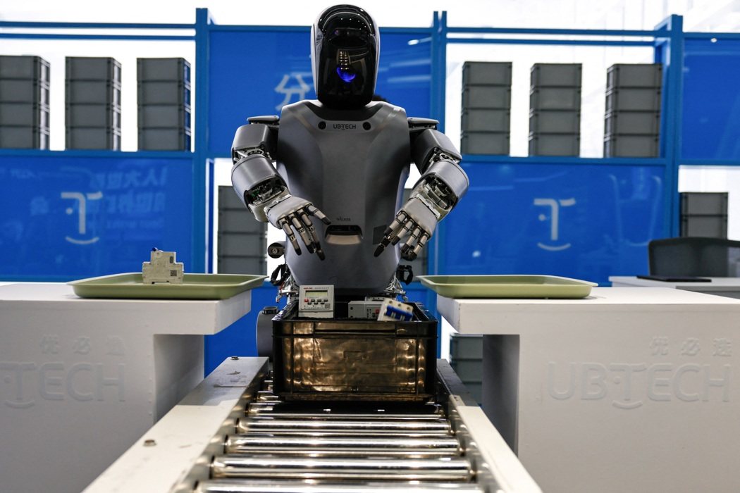 瑞銀（UBS）最新報告預測，到2050年會有3億個人形機器人投入工作。路透