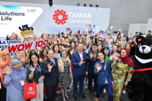 台湾精品举办「百赞精品」开箱活动，动员100位马来西亚网红报导台湾优质产品，马来西亚网红大声说台湾好赞。 贸协／提供