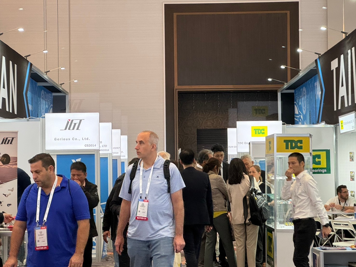 AAPEX 2025: Global Automotive Aftermarket Gathers in Las Vegas</h1>