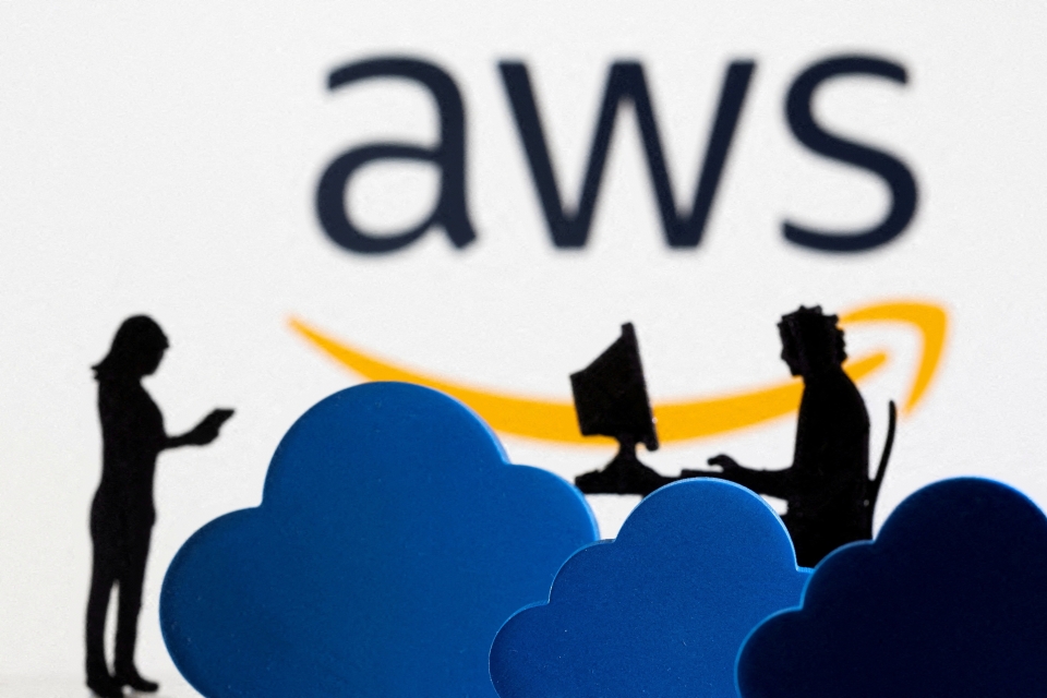 亞馬遜AWS宣布攜手Google Cloud，打破原先在雲端市場競爭關係，共同開發多雲端（multicloud）網路服務。 路透