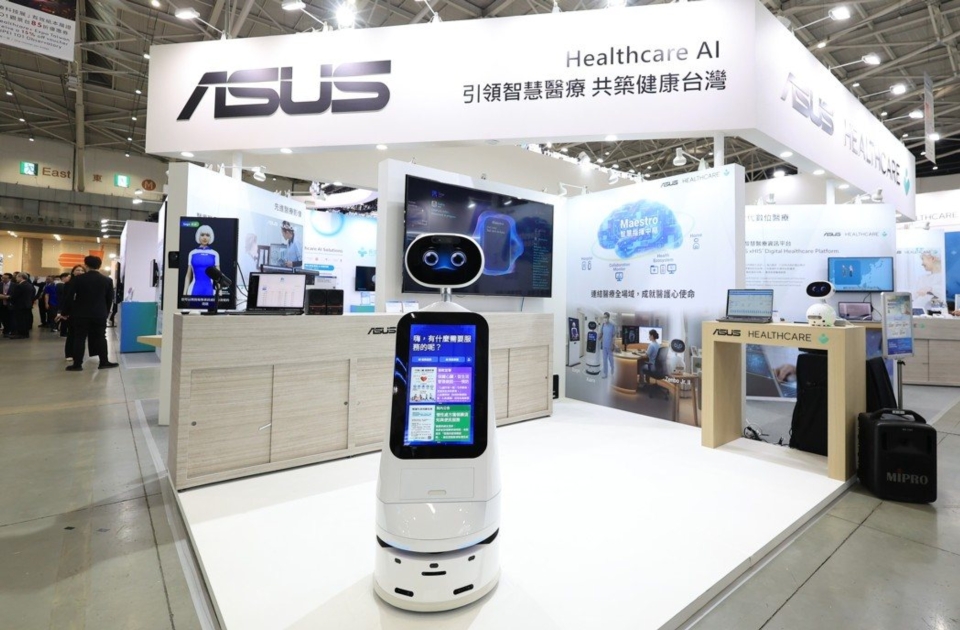 华硕以「Healthcare AI 引领智慧医疗 共筑健康台湾」为主轴，于12月4日「2025台湾医疗科技展」盛大登场，内容涵盖机器人协作、次世代数位医疗、医疗数据、AI 医材、智慧医材和先进医学影像六大主轴。华硕／提供