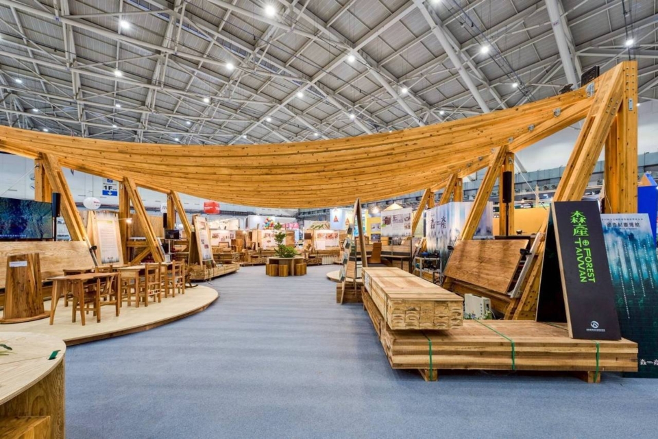 2025「國產材臺灣館」,以「循環、碳匯、建築的在地材料行動」策展主軸。農業部林業及自然保育署/提供 2025「國產材臺灣館」,以「循環、碳匯、建築的在地材料行動」策展主軸。農業部林業及自然保育署/提供