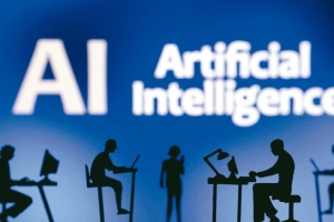 中经院指出，随著新一代AI运算产品进入量产出货阶段，以及云端业者AI客制化晶片需求畅旺，推动台湾AI供应链进入双引擎时代。 路透