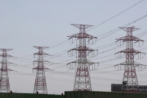 美国对台关税传出可能降至15%且不叠加，传产业大受激励，包括机械、工具机、手工具、重电等业者异口同声表示，如果是真的「终于可以松一口气、订单可望回流」，是大好消息。 联合报系资料照