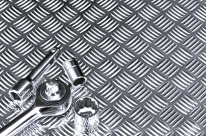 伯鑫斥资1.3亿 并全通企业</h2>