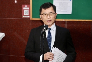 经济部次长何晋沧今日表示，推估我国出口、产值及就业所受到的冲击已大幅减缓，台湾业者获得相对优势。图／本报资料照片