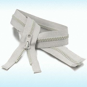 No. 8 Plastic Zipper No. 8 Plastic Zipper