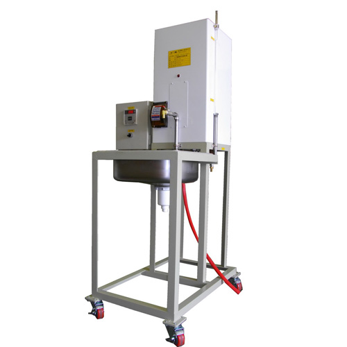 Thermal-steady Water Heater for Testing Thermal Resistance