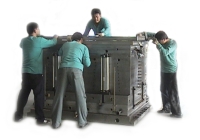 PLASTIC INJECTOR MOLDS