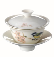 Celestial Spring Covered Bowl (small-size)- Green-backed Tit Celestial Spring Covered Bowl (small-size)- Green-backed Tit