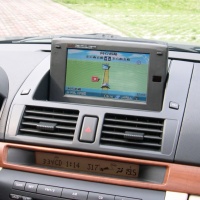 Mazda3專用7” LCD上掀式螢幕