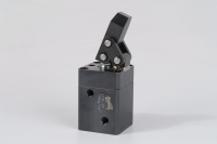 LTH Lever-Type Hydraulic Cylinder &  Lever-Type Hydraulic Cylinder-Flange Type(Standard ) LTH Lever-Type Hydraulic Cylinder &  Lever-Type Hydraulic Cylinder-Flange Type(Standard )