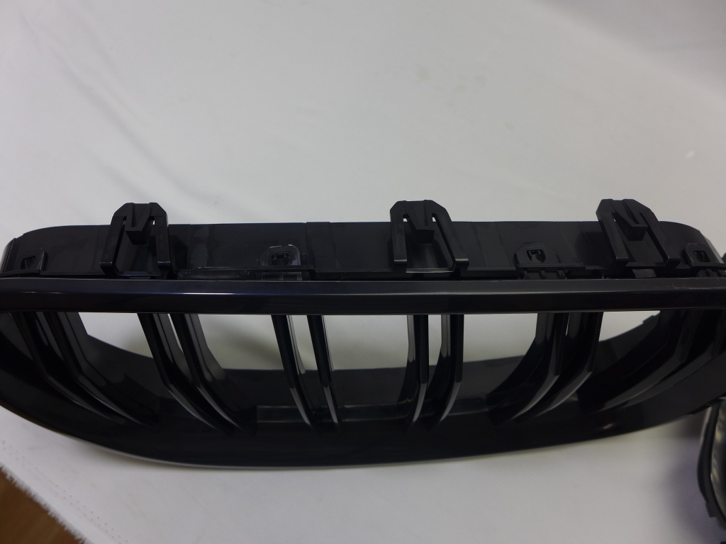 GRILLES FOR BM F10(M5) 14-