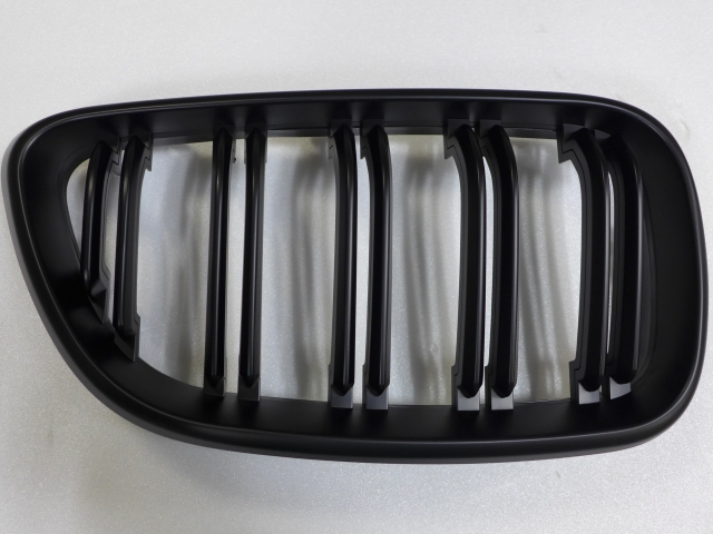 TUNING GRILLE FOR BM F22,  BLACK