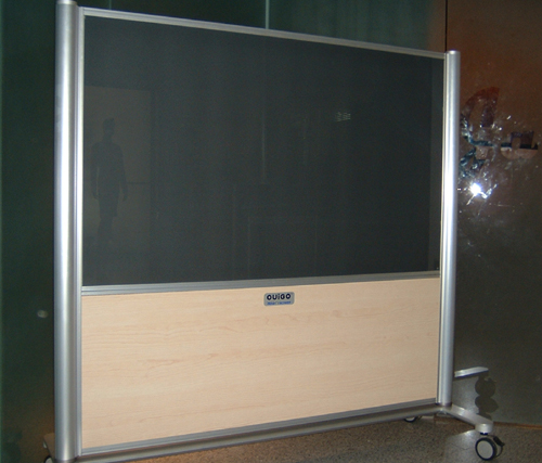 Portable Energy-efficient Glass Display