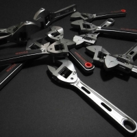 Auto-Release Adjustable Wrench Auto-Release Adjustable Wrench