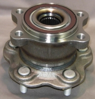 NISSAN WHEEL HUB