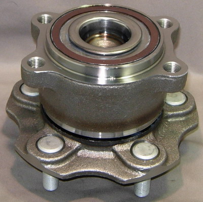 NISSAN WHEEL HUB