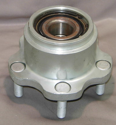 NISSAN WHEEL HUB