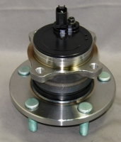 MAZDA WHEEL HUB