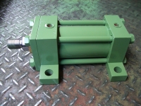 HYDRAULIC CYLINDER