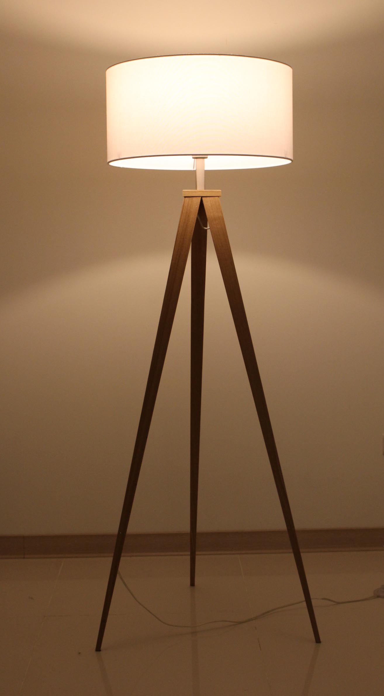 floor lamp