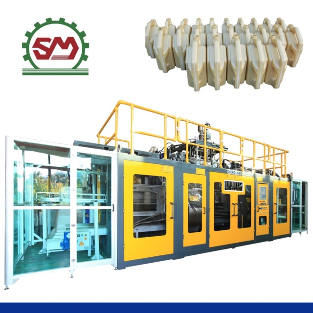 Fully Automatic 4L(4+4) Three-Layer Blow Molding Machine Fully Automatic 4L(4+4) Three-Layer Blow Molding Machine