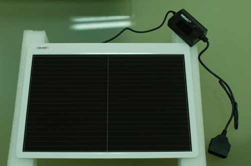 太阳能汽车电池充电器 太阳能汽车电池充电器