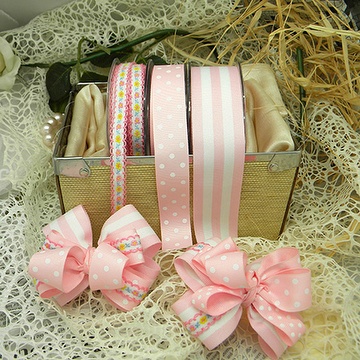 Ribbon, bow
