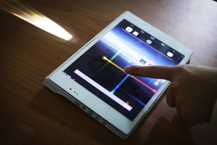 Smart Tablet Projector Smart Tablet Projector