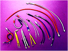 氖灯加工：氖灯+电阻+电线+套管