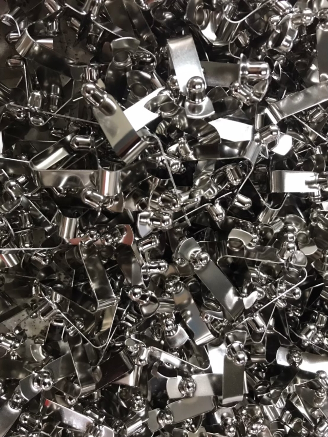V SHAPED SPRING CLIPS