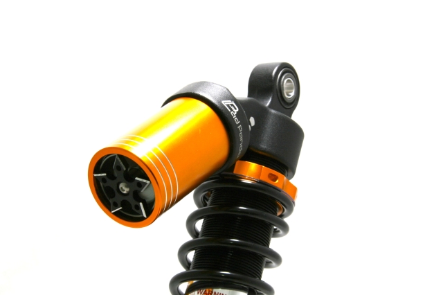 SE series adjustable rear shock absorber with reservoir