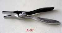 Hose remover pliers