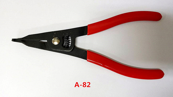 Angle tip lock ring pliers