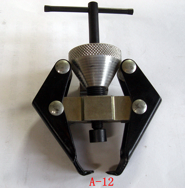 Battery terminal & alternator bearing puller