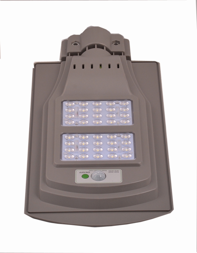 Integrated solar street light (reflection)