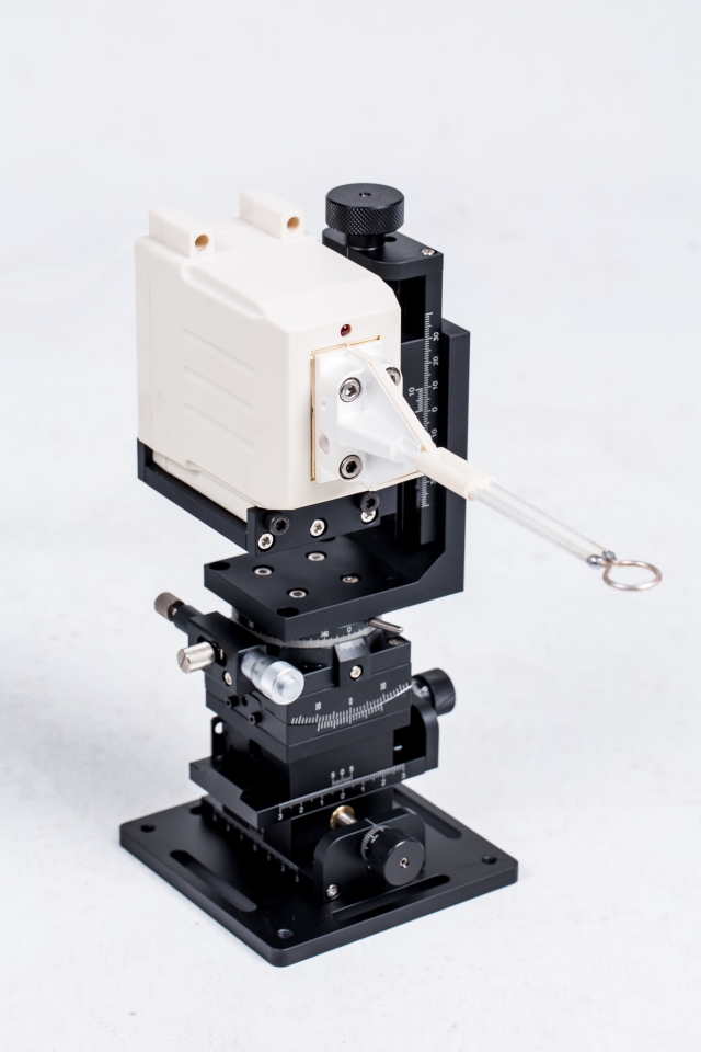 High-frequency sensor multi-axis lift