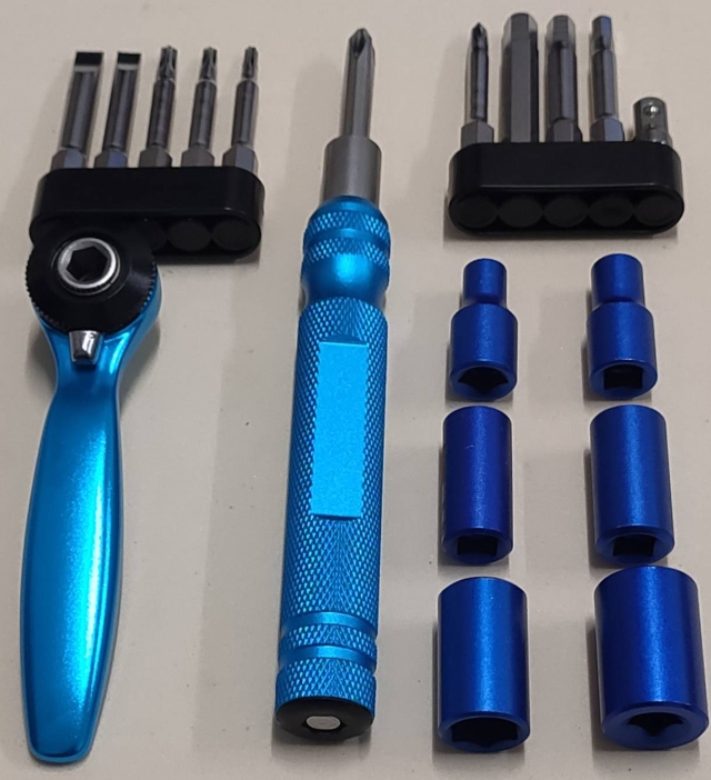 Mini Gear Ratcheting Socket & Pen-Style Screwdrivers Set
