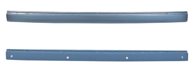 R.BUMPER STRIP CENTER,W/MLDG HOLE,W/O SENSOR HOLE W210 00-01