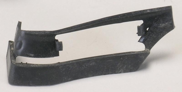 ROCKER PANEL R.STRIP RH 1PC W210 99-