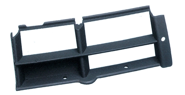 F.BUMPER GRILLE W/THREE HOLE RH E39 96-