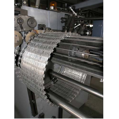 RAZOR BARBED TAPE LINE RAZOR BARBED TAPE LINE