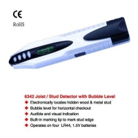 Joist / stud detector with bubble level