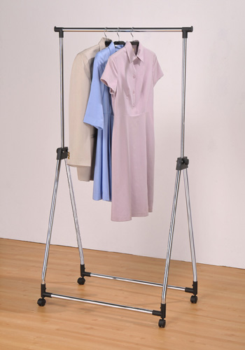 Simple Clothes Rack