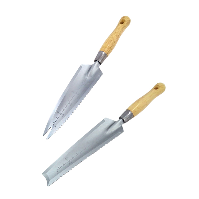 Garden Knife with Serrated Blade