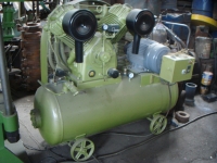 Air compressor Air compressor
