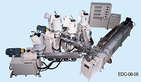 Multi-Layer Extruder & Cutting Machine Multi-Layer Extruder & Cutting Machine